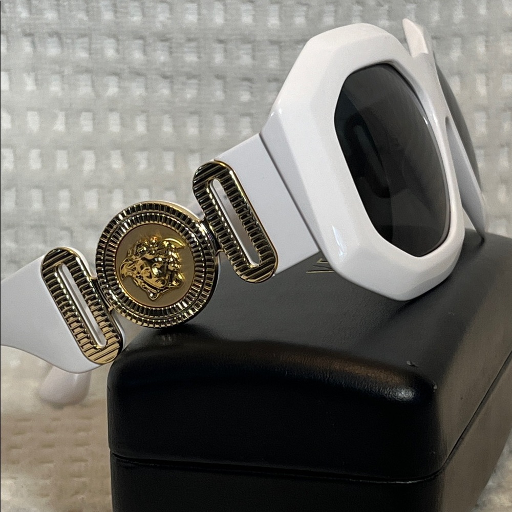 Versace White And Gold Sunglasses - Picture 8 of 11